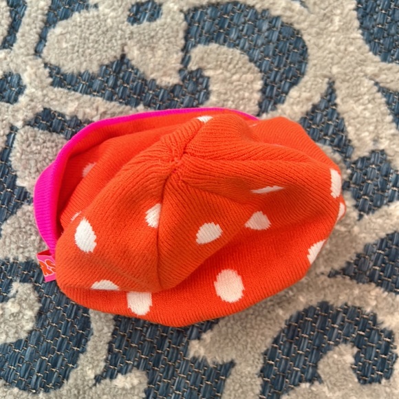 Hooters stocking hat. - Picture 9 of 12